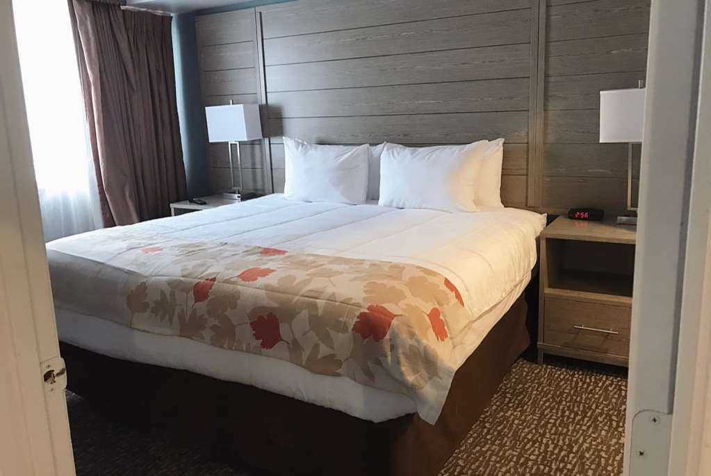 Hawthorn Suites By Wyndham Kent, Wa Room photo