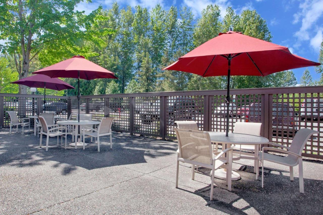 Hawthorn Suites By Wyndham Kent, Wa Exterior photo